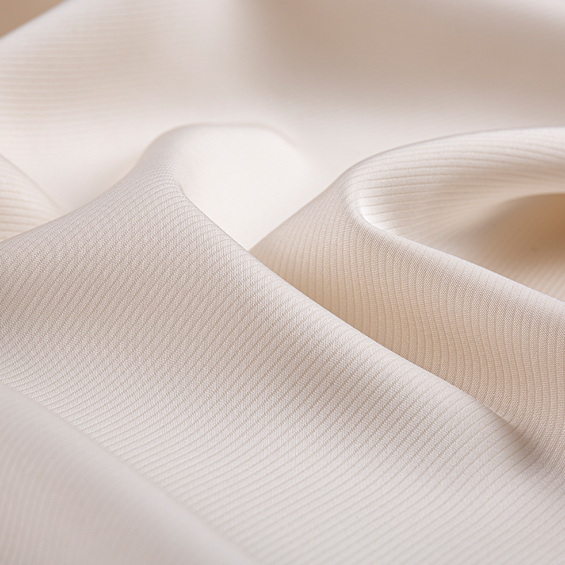 Imiteret acetat-kationisk twill-stof